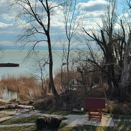Apartmán Red Stone Palkoeve 200m A Balaton Parttol Kilatassal
