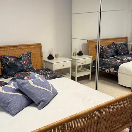 Red Stone Palkoeve 200m A Balaton Parttol Kilatassal Apartment